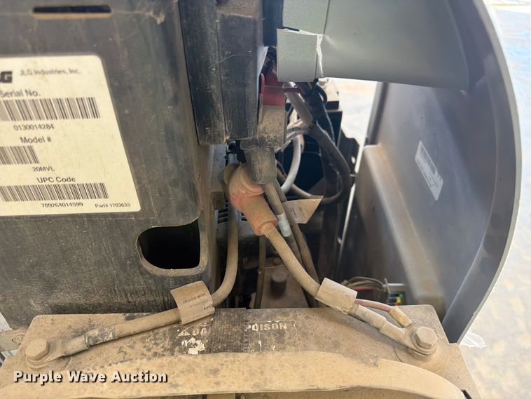 image for item FC3279 2010 JLG 20MVL vertical lift
