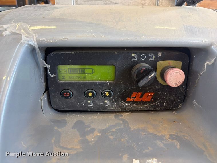 image for item FC3279 2010 JLG 20MVL vertical lift