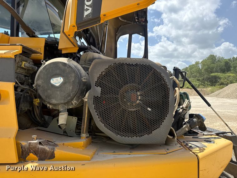 image for item FC4024 2016 Volvo A25G articulated haul truck
