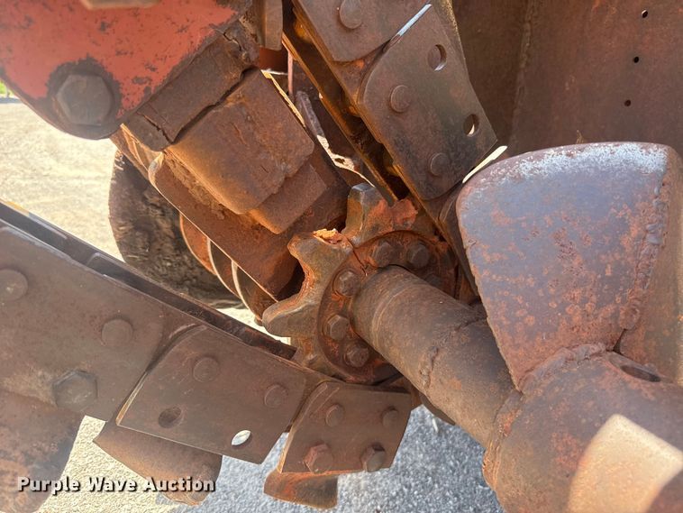 image for item FC4027 Ditch Witch 5010DD trencher