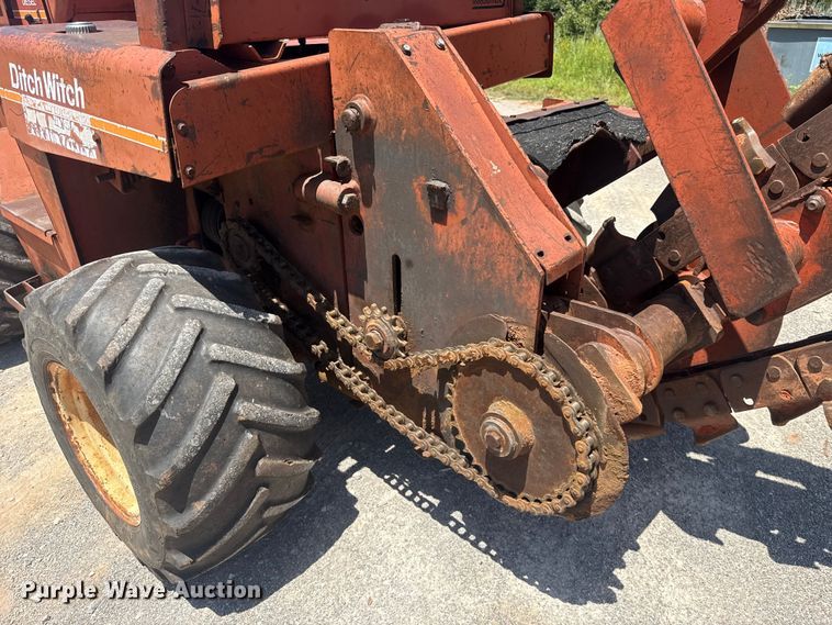 image for item FC4027 Ditch Witch 5010DD trencher