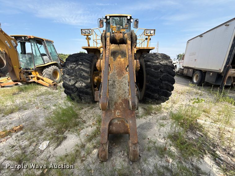 image for item FC4037 2002 Caterpillar 988G wheel loader