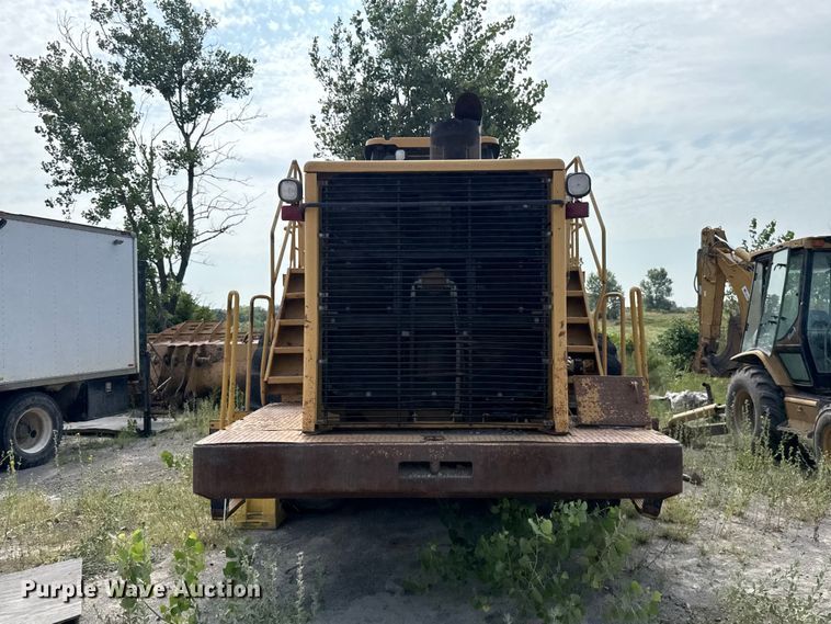 image for item FC4037 2002 Caterpillar 988G wheel loader
