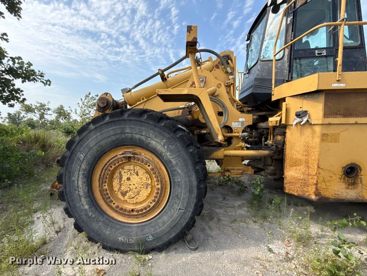 image for item FC4037 2002 Caterpillar 988G wheel loader