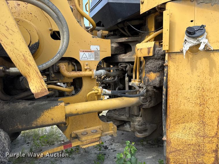 image for item FC4037 2002 Caterpillar 988G wheel loader