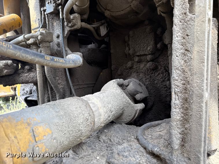 image for item FC4037 2002 Caterpillar 988G wheel loader
