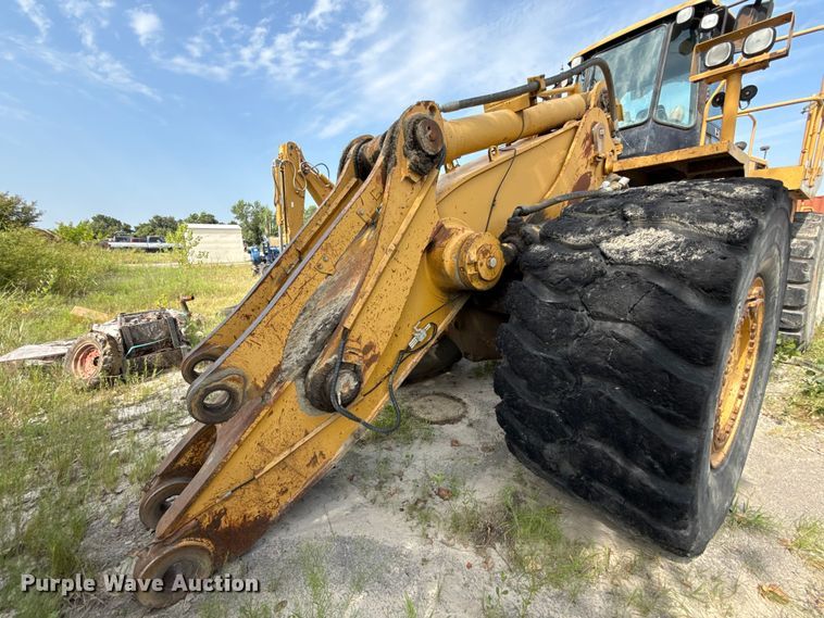 image for item FC4037 2002 Caterpillar 988G wheel loader
