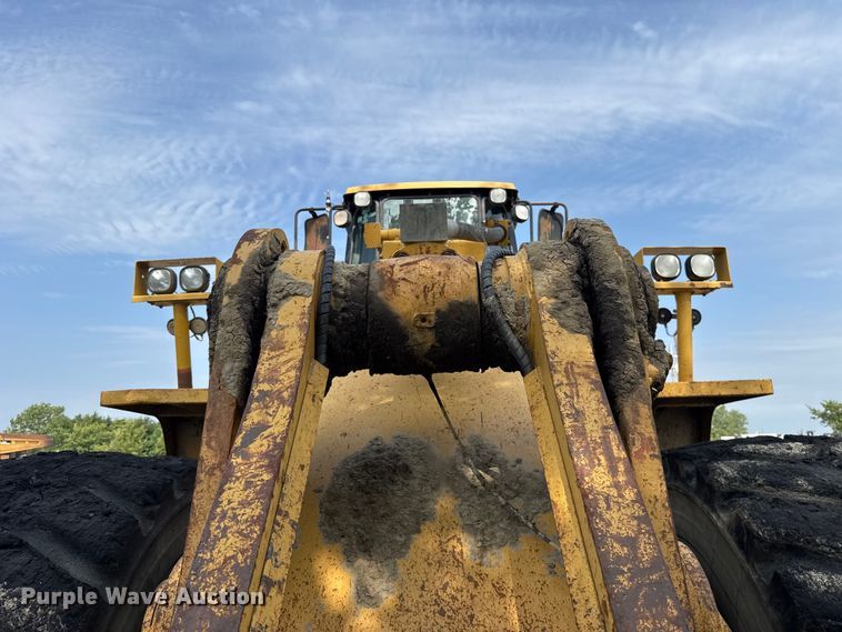 image for item FC4037 2002 Caterpillar 988G wheel loader