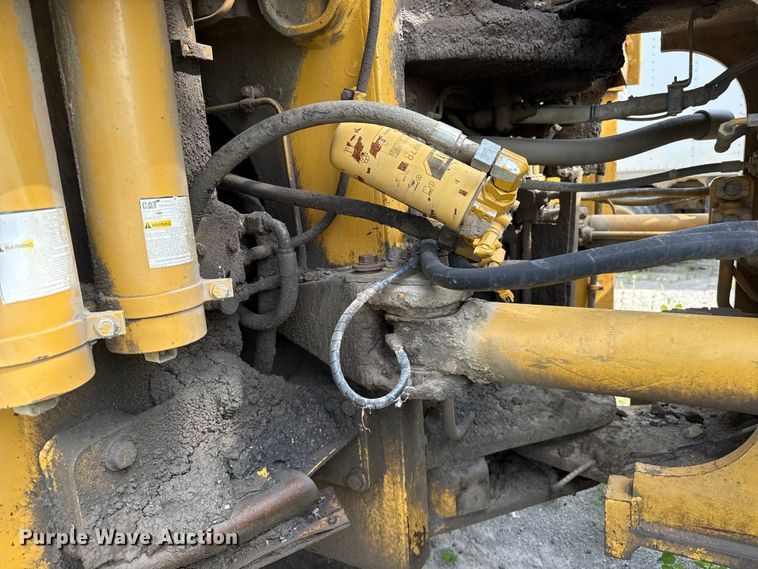 image for item FC4037 2002 Caterpillar 988G wheel loader