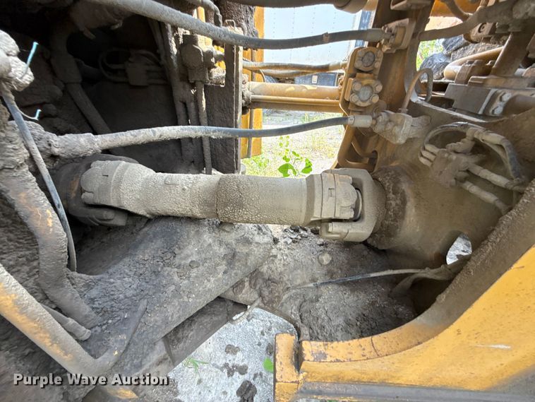 image for item FC4037 2002 Caterpillar 988G wheel loader