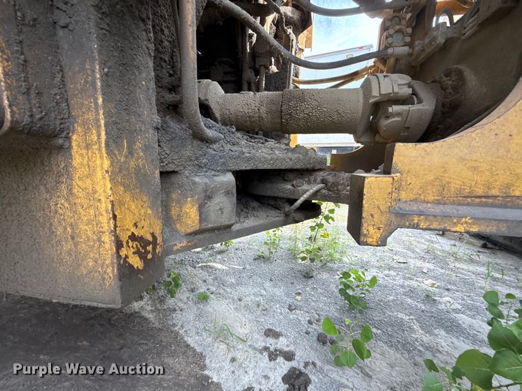 image for item FC4037 2002 Caterpillar 988G wheel loader
