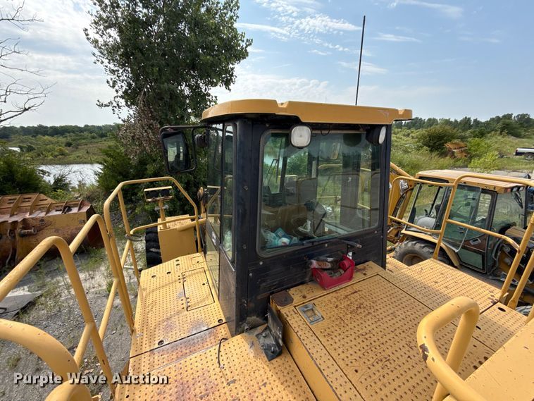 image for item FC4037 2002 Caterpillar 988G wheel loader