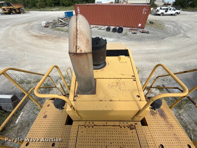 image for item FC4037 2002 Caterpillar 988G wheel loader