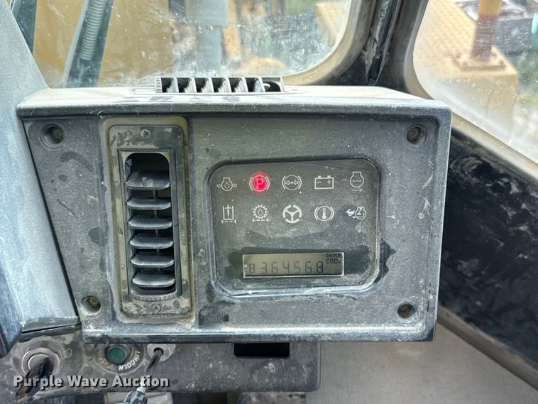 image for item FC4037 2002 Caterpillar 988G wheel loader