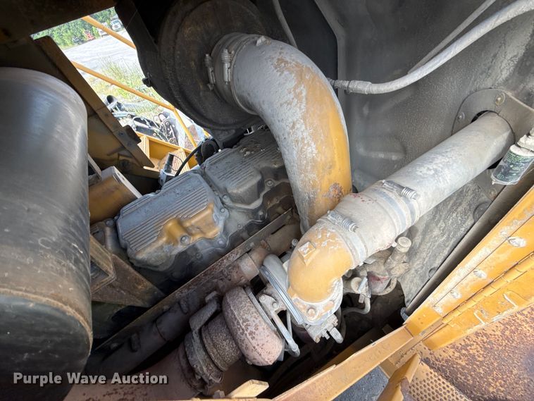 image for item FC4037 2002 Caterpillar 988G wheel loader
