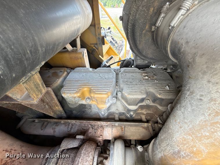 image for item FC4037 2002 Caterpillar 988G wheel loader