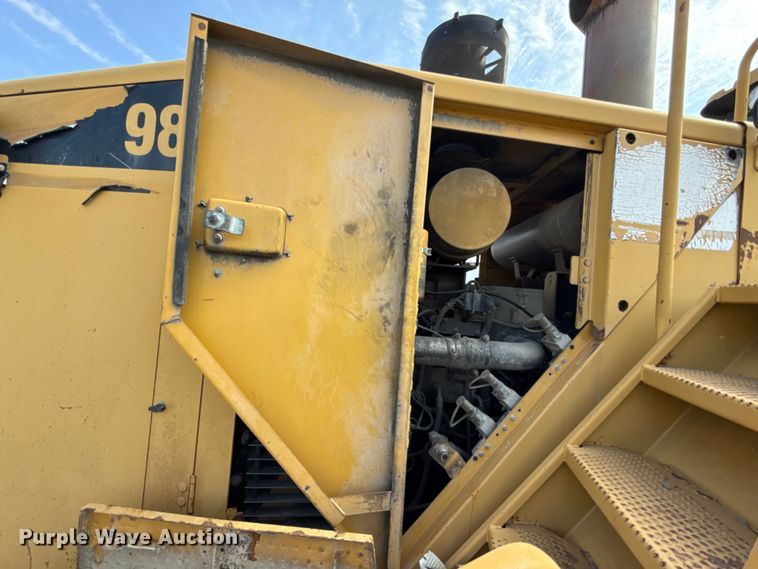 image for item FC4037 2002 Caterpillar 988G wheel loader