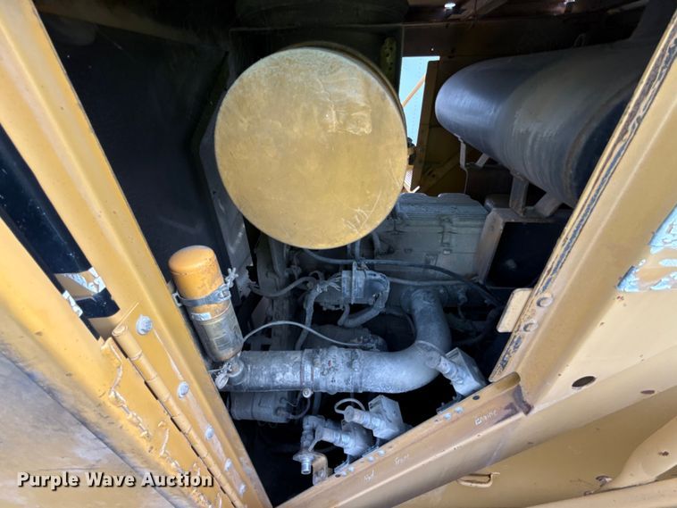 image for item FC4037 2002 Caterpillar 988G wheel loader