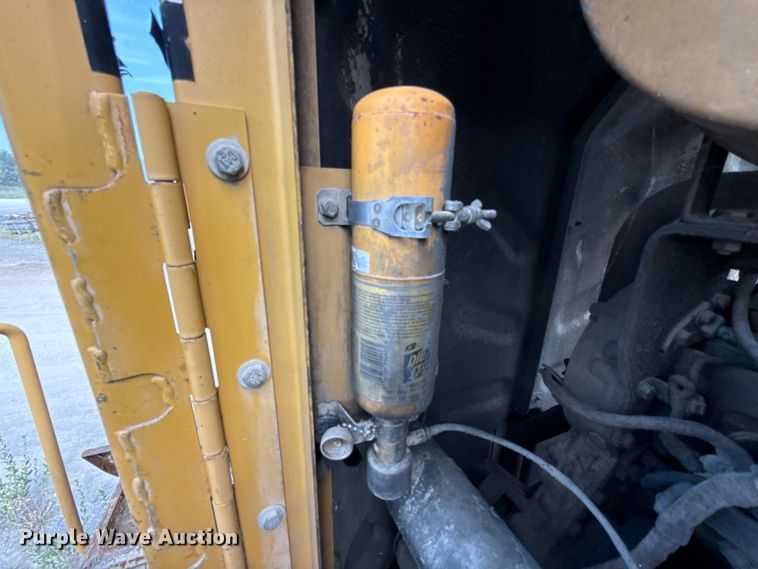 image for item FC4037 2002 Caterpillar 988G wheel loader