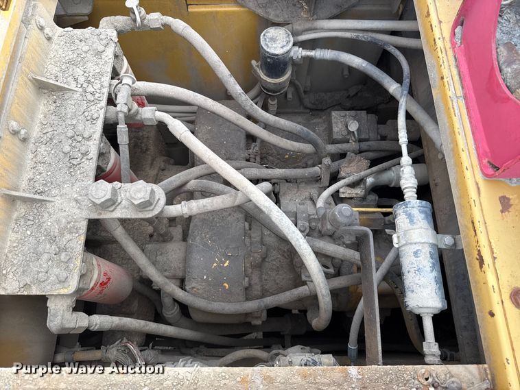 image for item FC4037 2002 Caterpillar 988G wheel loader