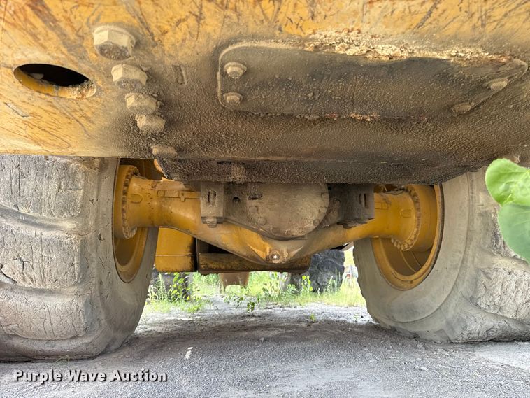 image for item FC4037 2002 Caterpillar 988G wheel loader
