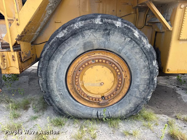 image for item FC4037 2002 Caterpillar 988G wheel loader
