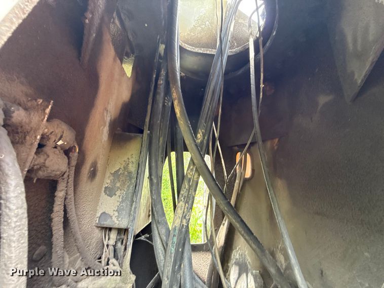 image for item FC4040 1979 Ford LT9000 crane truck