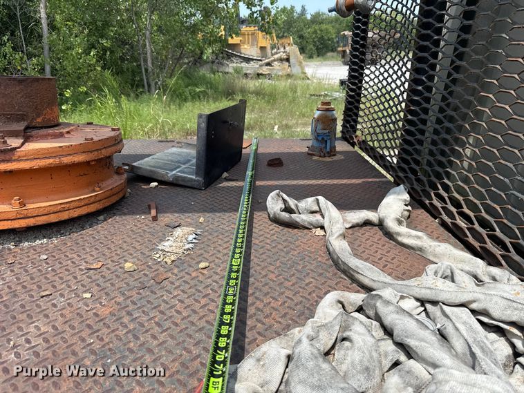 image for item FC4040 1979 Ford LT9000 crane truck