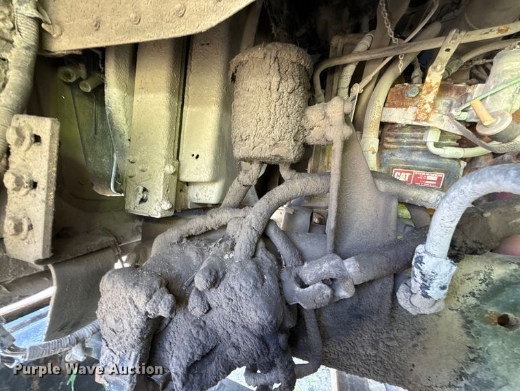 image for item FC4040 1979 Ford LT9000 crane truck