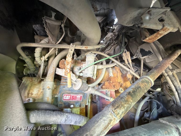 image for item FC4040 1979 Ford LT9000 crane truck