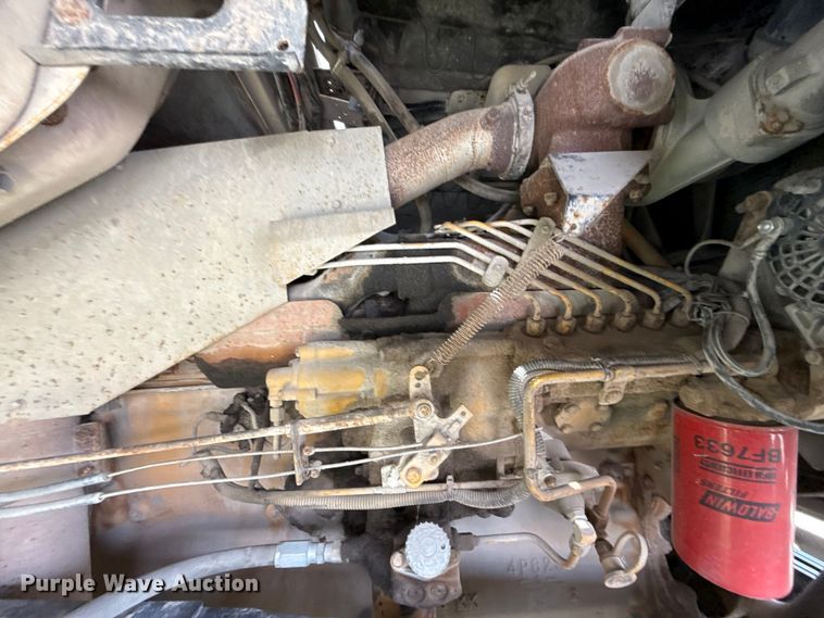 image for item FC4040 1979 Ford LT9000 crane truck
