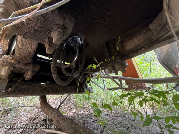 image for item FC4040 1979 Ford LT9000 crane truck