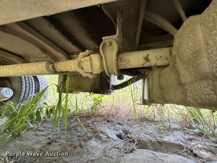 image for item FC4040 1979 Ford LT9000 crane truck