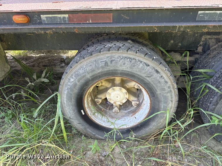 image for item FC4040 1979 Ford LT9000 crane truck