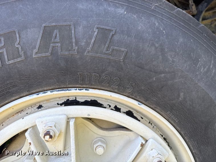 image for item FC4040 1979 Ford LT9000 crane truck