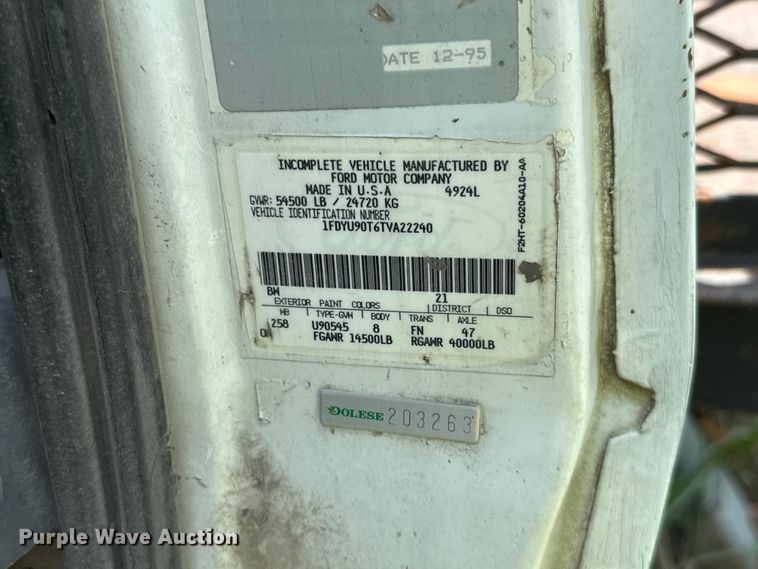 image for item FC4040 1979 Ford LT9000 crane truck