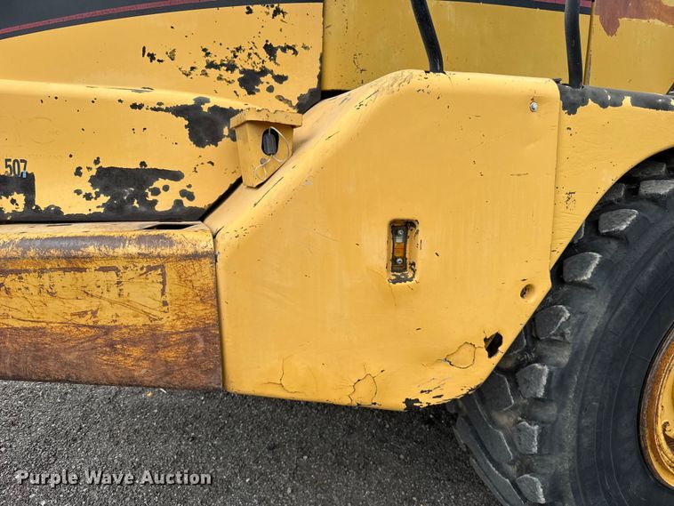 image for item FC4079 2005 Caterpillar 725 articulated haul truck