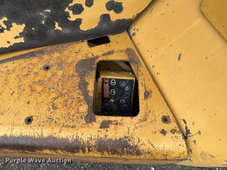 image for item FC4079 2005 Caterpillar 725 articulated haul truck