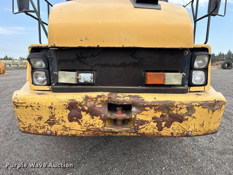 image for item FC4079 2005 Caterpillar 725 articulated haul truck