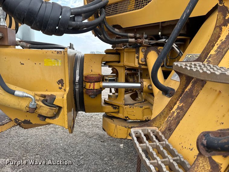 image for item FC4079 2005 Caterpillar 725 articulated haul truck