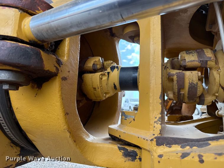image for item FC4079 2005 Caterpillar 725 articulated haul truck