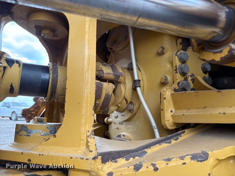 image for item FC4079 2005 Caterpillar 725 articulated haul truck