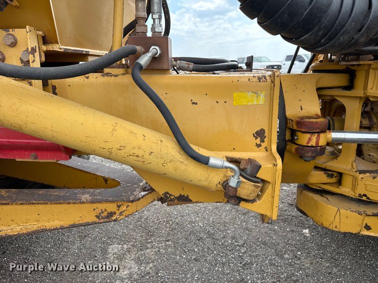 image for item FC4079 2005 Caterpillar 725 articulated haul truck