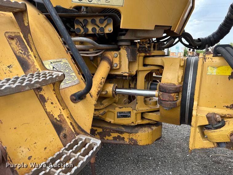 image for item FC4079 2005 Caterpillar 725 articulated haul truck