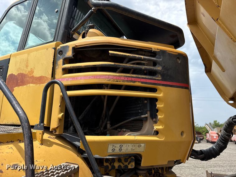 image for item FC4079 2005 Caterpillar 725 articulated haul truck