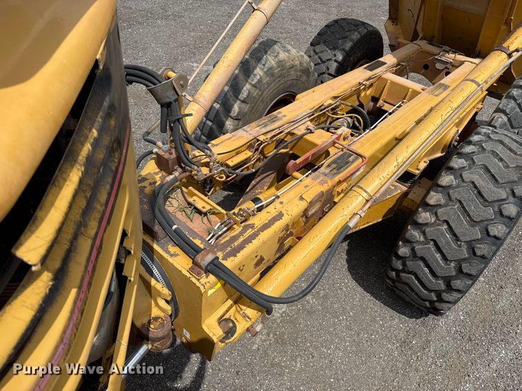 image for item FC4079 2005 Caterpillar 725 articulated haul truck