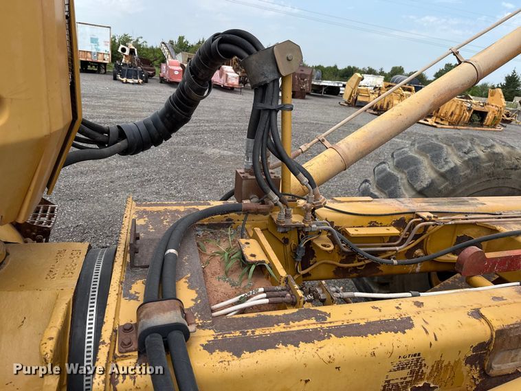 image for item FC4079 2005 Caterpillar 725 articulated haul truck