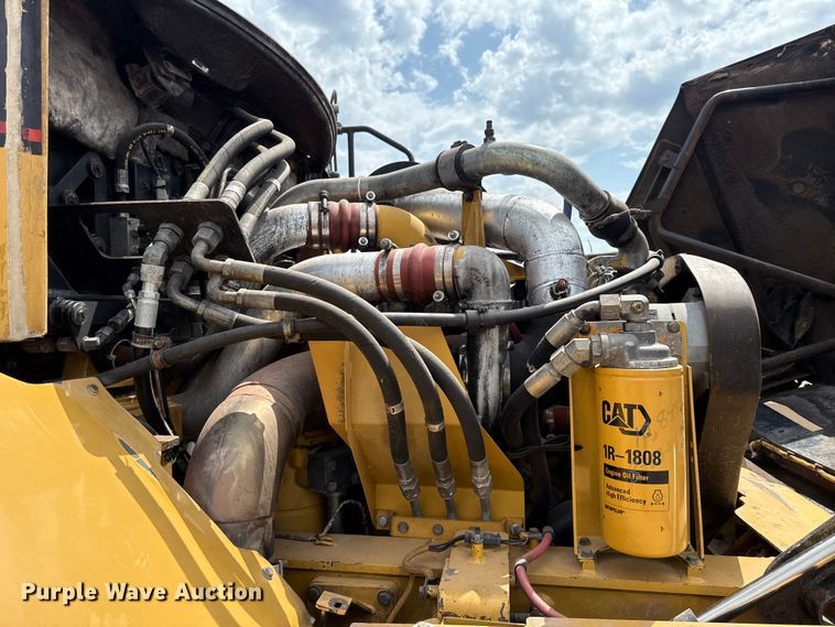 image for item FC4079 2005 Caterpillar 725 articulated haul truck