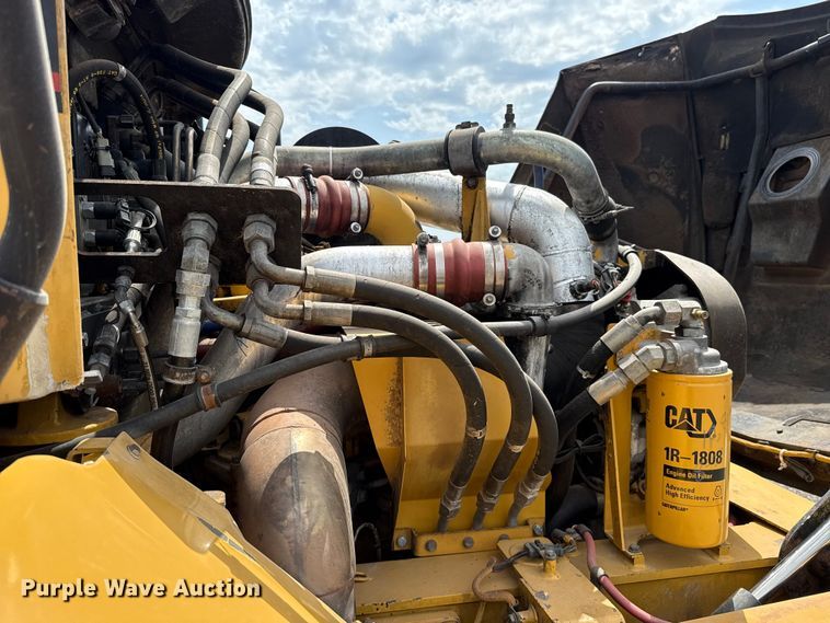 image for item FC4079 2005 Caterpillar 725 articulated haul truck