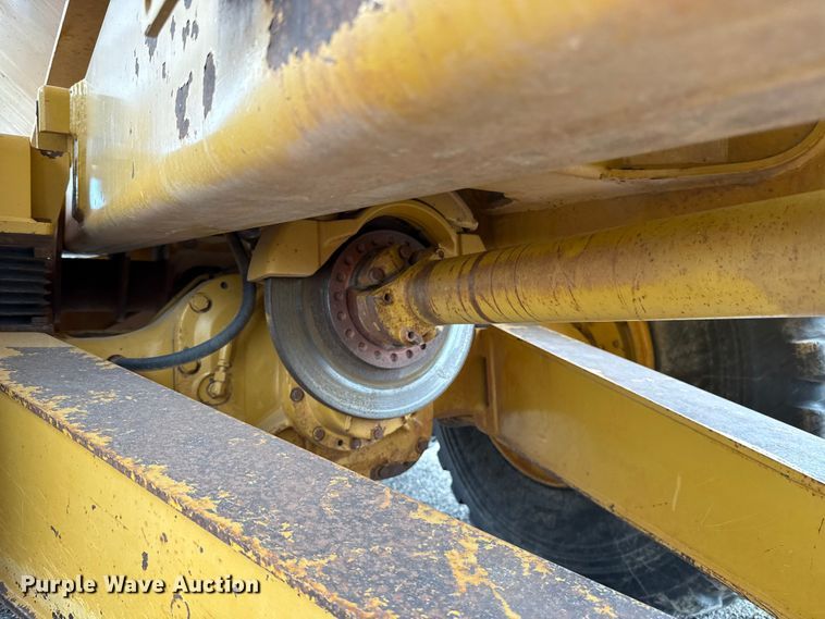 image for item FC4079 2005 Caterpillar 725 articulated haul truck